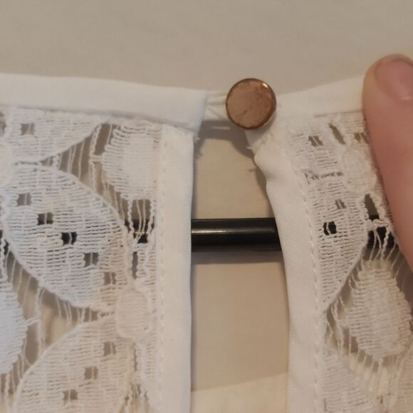 XXL White Lace Long Bell Sleeve Blouse - Picture 7 of 7